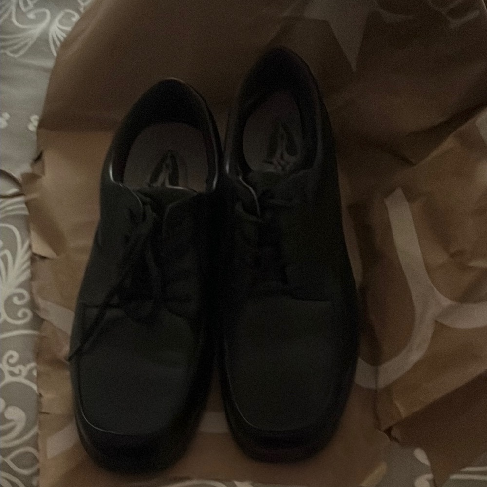 Hush Puppies Men's Black Oxfords